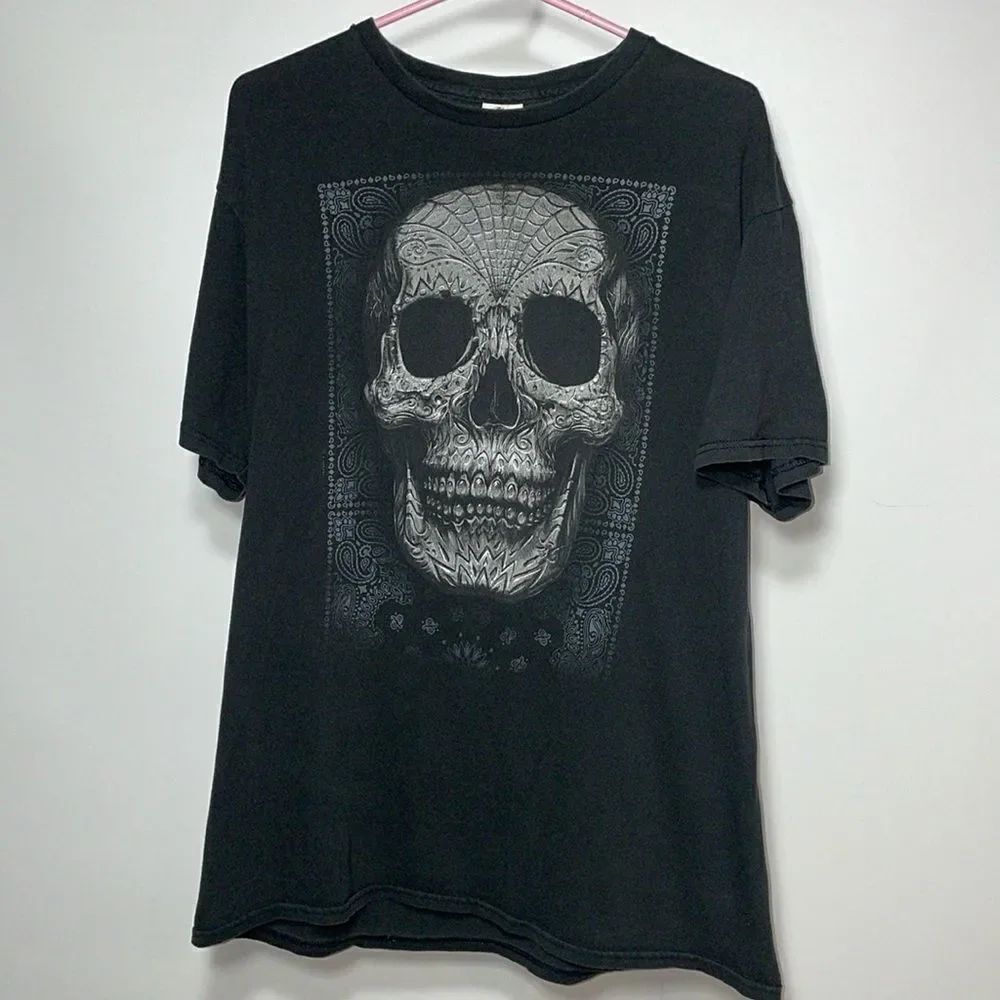 Mens graphic tee